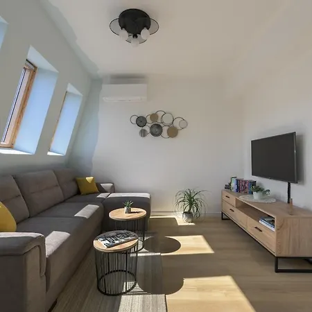 One Br Free Parking Center Varna