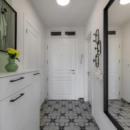 Apartament One Br Free Parking Center *