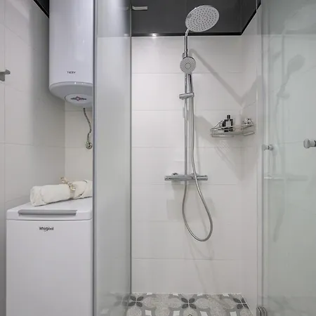 One Br Free Parking Center Apartament