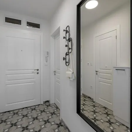 Apartment One Br Free Parking Center