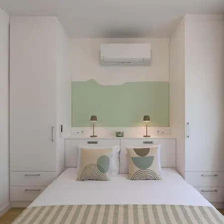 One Br Free Parking Center Apartment *