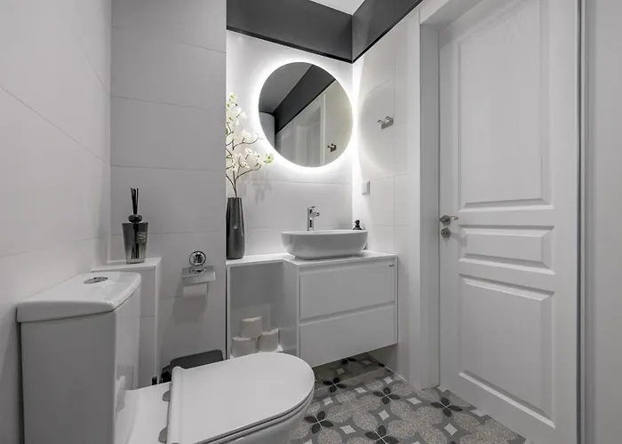 아파트 One Br Free Parking Center *