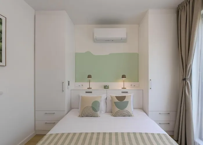 One Br Free Parking Center 아파트 *